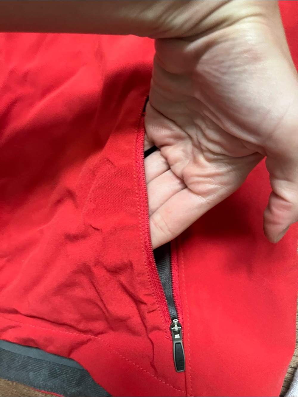 Columbia Women's Bright Red Full-Zip Softshell Jacket Titanium Omnishell - Picture 3 of 6